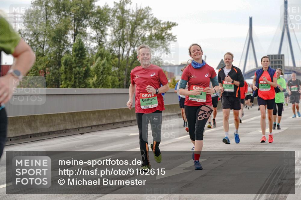 03.10.2025 - Köhlbrandbrückenlauf Michael Burmester http://msf.ph/oto/9162615 03.10.2025 16:06:43 Position 3 9497, 9498, 7563 meine-sportfotos.de