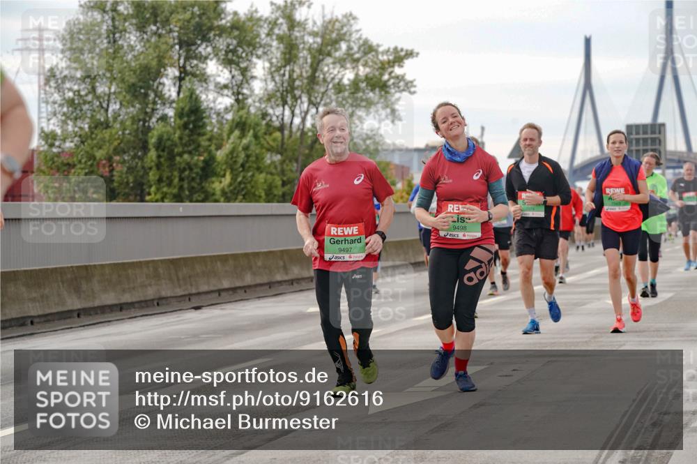 03.10.2025 - Köhlbrandbrückenlauf Michael Burmester http://msf.ph/oto/9162616 03.10.2025 16:06:43 Position 3 9497, 9498, 7574 meine-sportfotos.de