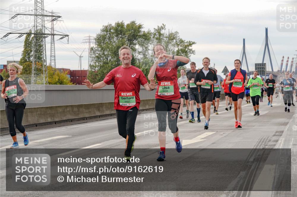 03.10.2025 - Köhlbrandbrückenlauf Michael Burmester http://msf.ph/oto/9162619 03.10.2025 16:06:45 Position 3 9497, 9498 meine-sportfotos.de