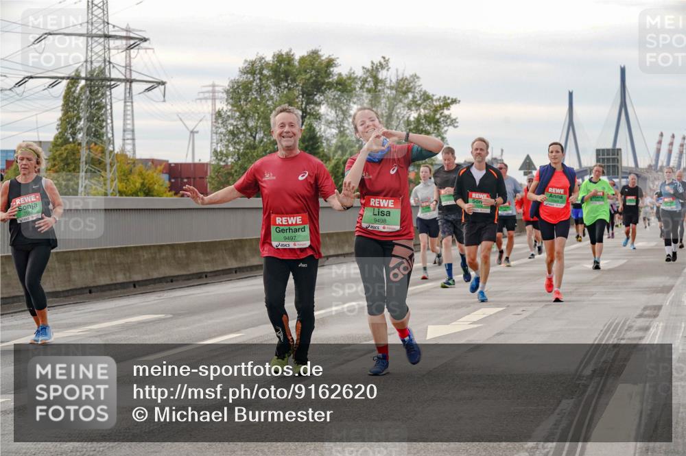 03.10.2025 - Köhlbrandbrückenlauf Michael Burmester http://msf.ph/oto/9162620 03.10.2025 16:06:45 Position 3 9497, 9498 meine-sportfotos.de