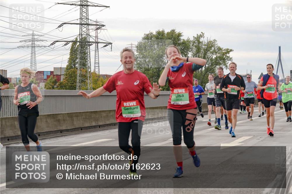 03.10.2025 - Köhlbrandbrückenlauf Michael Burmester http://msf.ph/oto/9162623 03.10.2025 16:06:46 Position 3 9497, 9498 meine-sportfotos.de