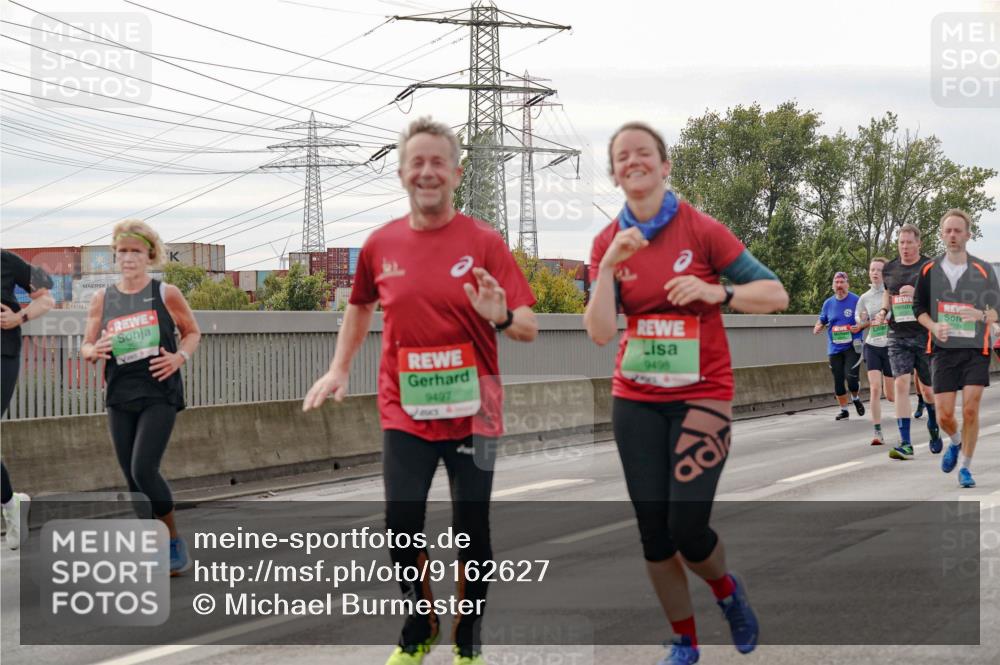 03.10.2025 - Köhlbrandbrückenlauf Michael Burmester http://msf.ph/oto/9162627 03.10.2025 16:06:47 Position 3 9497, 9498 meine-sportfotos.de