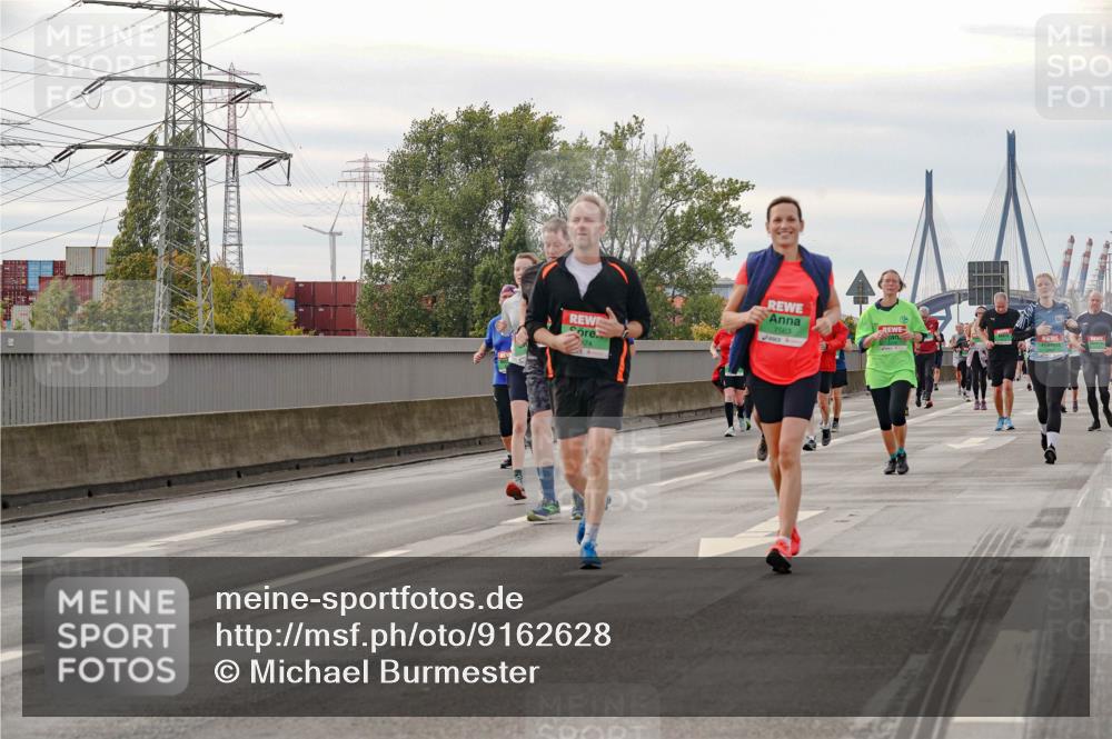03.10.2025 - Köhlbrandbrückenlauf Michael Burmester http://msf.ph/oto/9162628 03.10.2025 16:06:48 Position 3 7563 meine-sportfotos.de