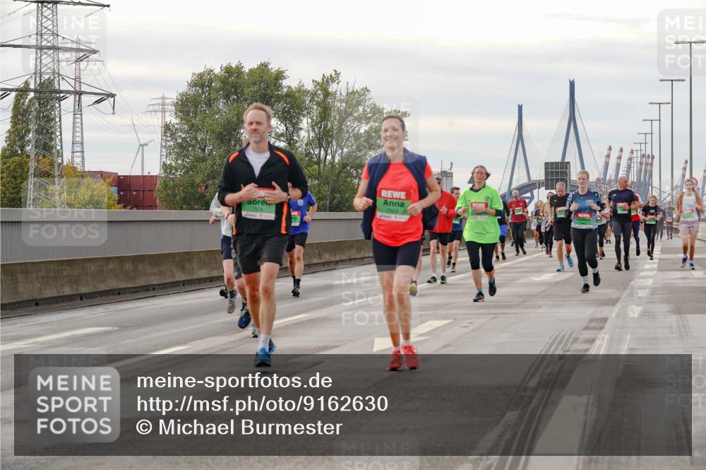 03.10.2025 - Köhlbrandbrückenlauf Michael Burmester http://msf.ph/oto/9162630 03.10.2025 16:06:49 Position 3 7574, 7563 meine-sportfotos.de