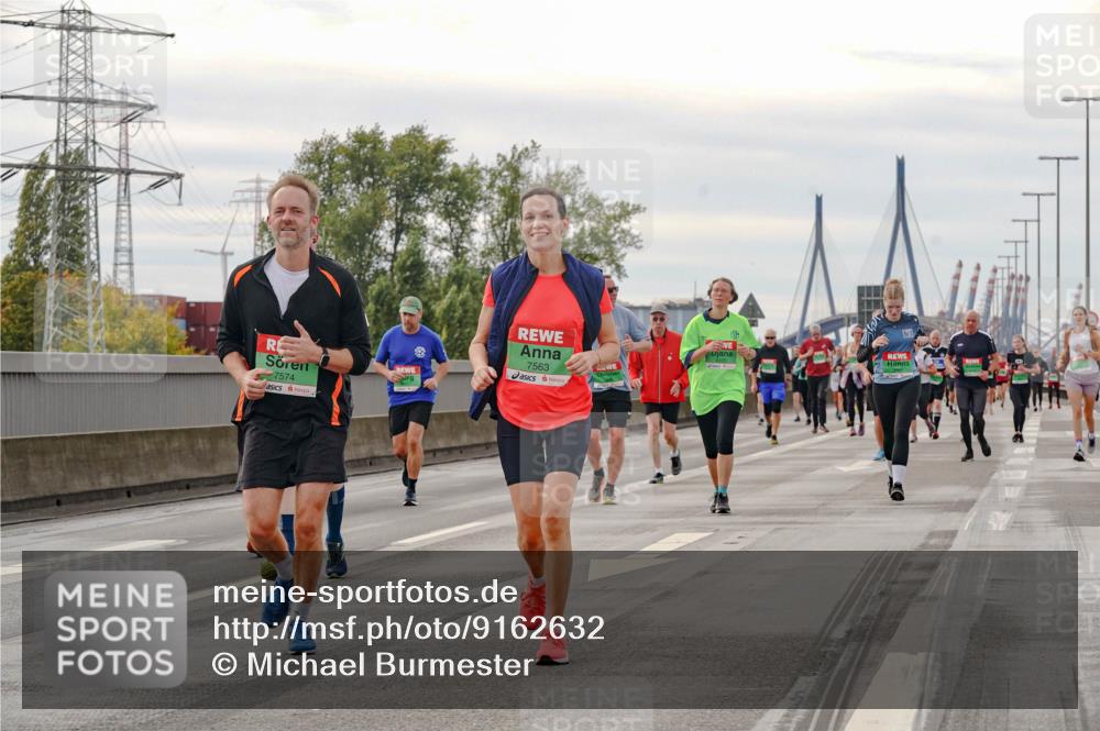 03.10.2025 - Köhlbrandbrückenlauf Michael Burmester http://msf.ph/oto/9162632 03.10.2025 16:06:50 Position 3 7574, 7563 meine-sportfotos.de