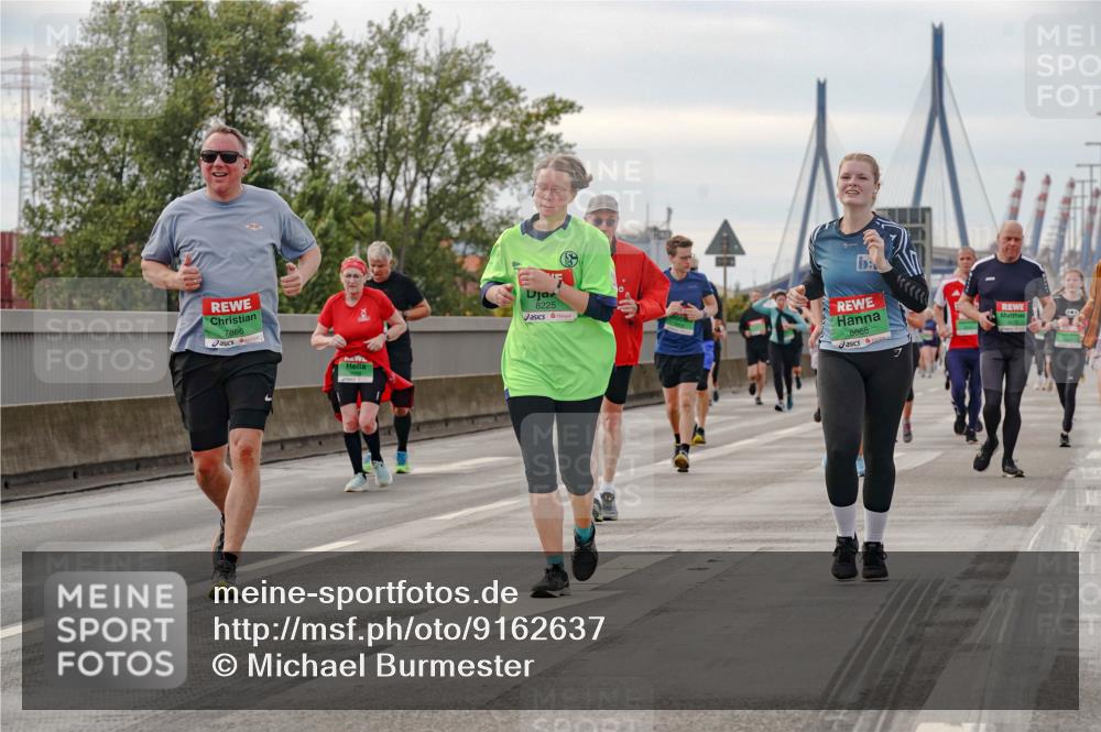 03.10.2025 - Köhlbrandbrückenlauf Michael Burmester http://msf.ph/oto/9162637 03.10.2025 16:06:52 Position 3 7866, 8225, 8868 meine-sportfotos.de