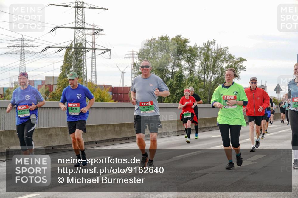 03.10.2025 - Köhlbrandbrückenlauf Michael Burmester http://msf.ph/oto/9162640 03.10.2025 16:06:53 Position 3 8311, 8417, 7866 meine-sportfotos.de