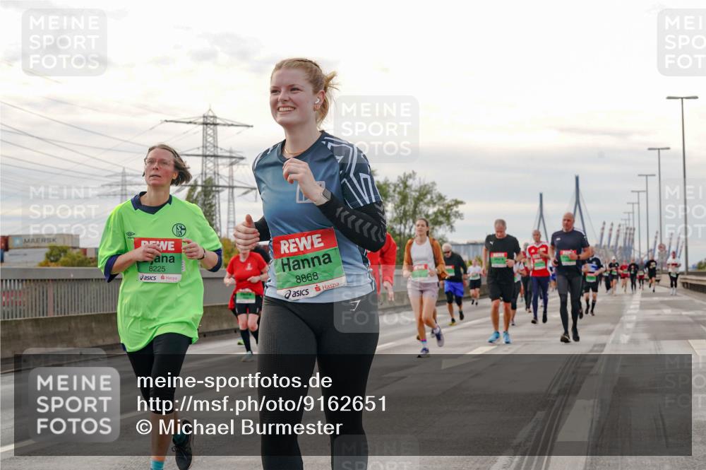 03.10.2025 - Köhlbrandbrückenlauf Michael Burmester http://msf.ph/oto/9162651 03.10.2025 16:06:57 Position 3 8225, 8868 meine-sportfotos.de