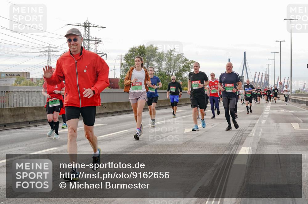 03.10.2025 - Köhlbrandbrückenlauf Michael Burmester http://msf.ph/oto/9162656 03.10.2025 16:06:59 Position 3 9705 meine-sportfotos.de