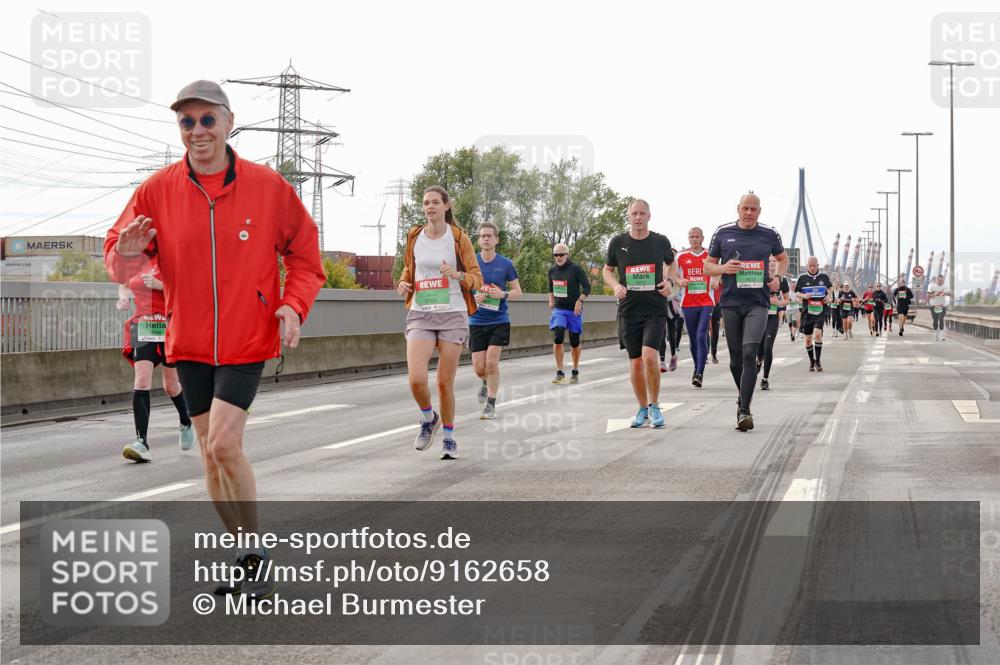 03.10.2025 - Köhlbrandbrückenlauf Michael Burmester http://msf.ph/oto/9162658 03.10.2025 16:06:59 Position 3 9273, 9705 meine-sportfotos.de