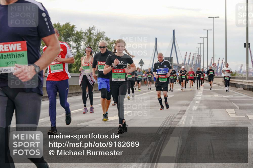 03.10.2025 - Köhlbrandbrückenlauf Michael Burmester http://msf.ph/oto/9162669 03.10.2025 16:07:03 Position 3 9273, 8929, 7827, 844 meine-sportfotos.de