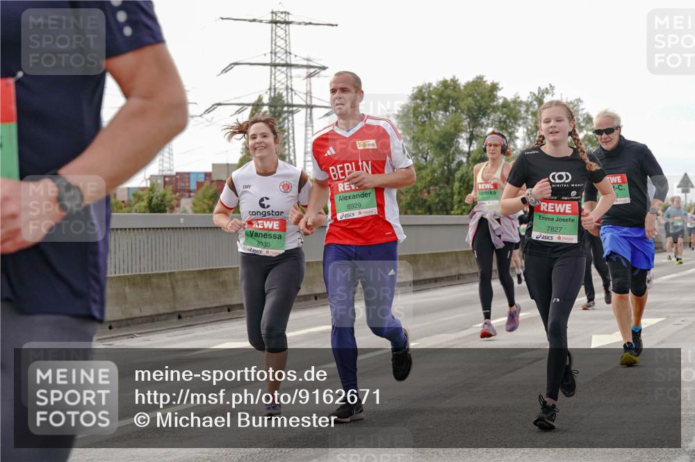 03.10.2025 - Köhlbrandbrückenlauf Michael Burmester http://msf.ph/oto/9162671 03.10.2025 16:07:04 Position 3 8930, 8929, 7827 meine-sportfotos.de