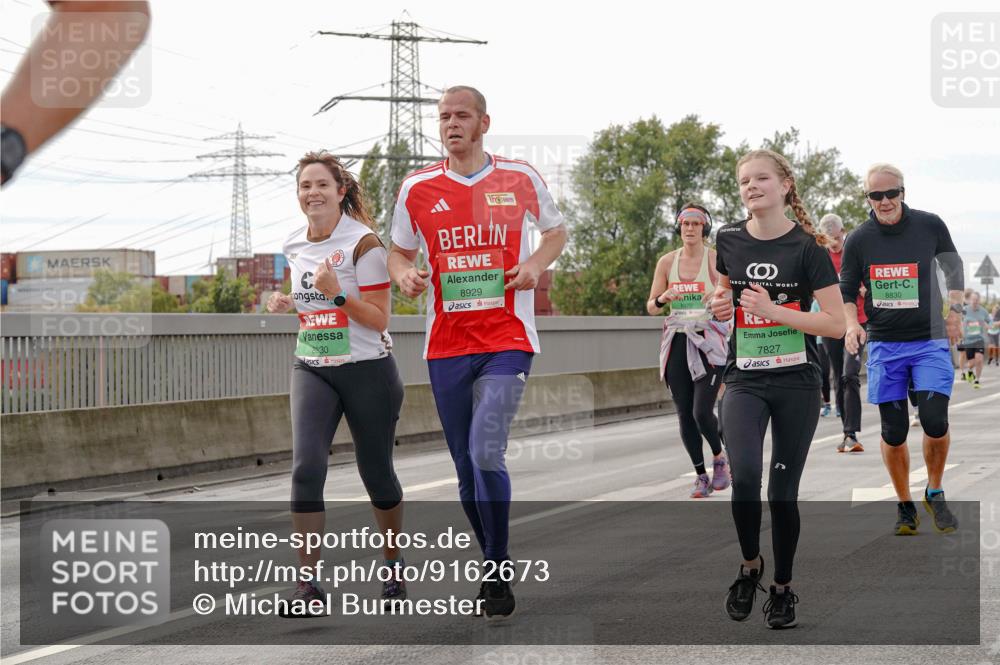 03.10.2025 - Köhlbrandbrückenlauf Michael Burmester http://msf.ph/oto/9162673 03.10.2025 16:07:04 Position 3 8930, 8929, 7827, 8830 meine-sportfotos.de