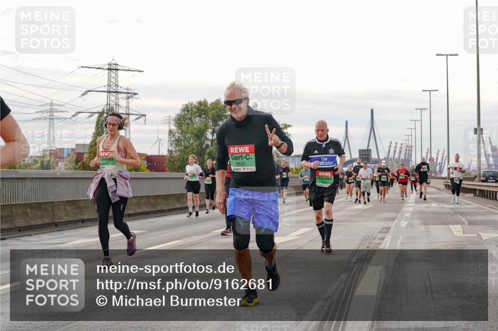 03.10.2025 - Köhlbrandbrückenlauf Michael Burmester http://msf.ph/oto/9162681 03.10.2025 16:07:06 Position 3 8830 meine-sportfotos.de