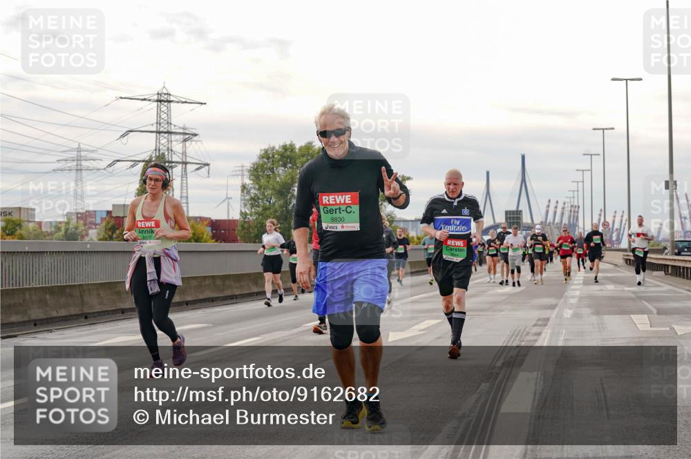 03.10.2025 - Köhlbrandbrückenlauf Michael Burmester http://msf.ph/oto/9162682 03.10.2025 16:07:06 Position 3 8070, 8830, 8844 meine-sportfotos.de