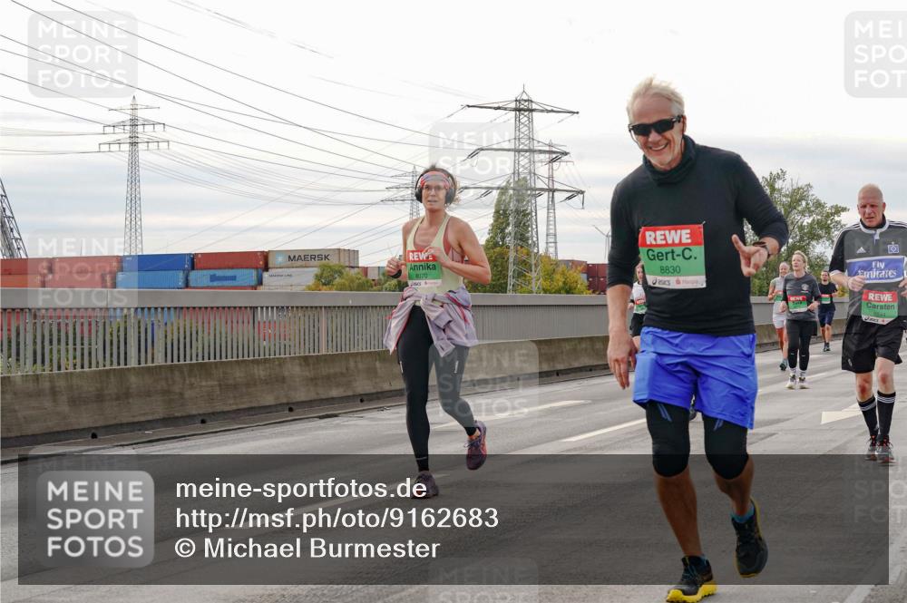 03.10.2025 - Köhlbrandbrückenlauf Michael Burmester http://msf.ph/oto/9162683 03.10.2025 16:07:07 Position 3 8070, 8830, 8844 meine-sportfotos.de