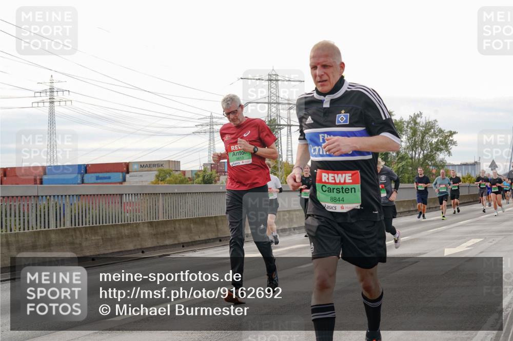 03.10.2025 - Köhlbrandbrückenlauf Michael Burmester http://msf.ph/oto/9162692 03.10.2025 16:07:10 Position 3 9613, 8844 meine-sportfotos.de