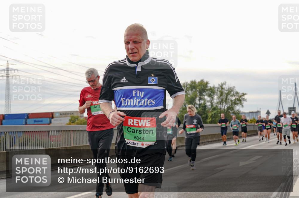 03.10.2025 - Köhlbrandbrückenlauf Michael Burmester http://msf.ph/oto/9162693 03.10.2025 16:07:10 Position 3 9613, 8844 meine-sportfotos.de