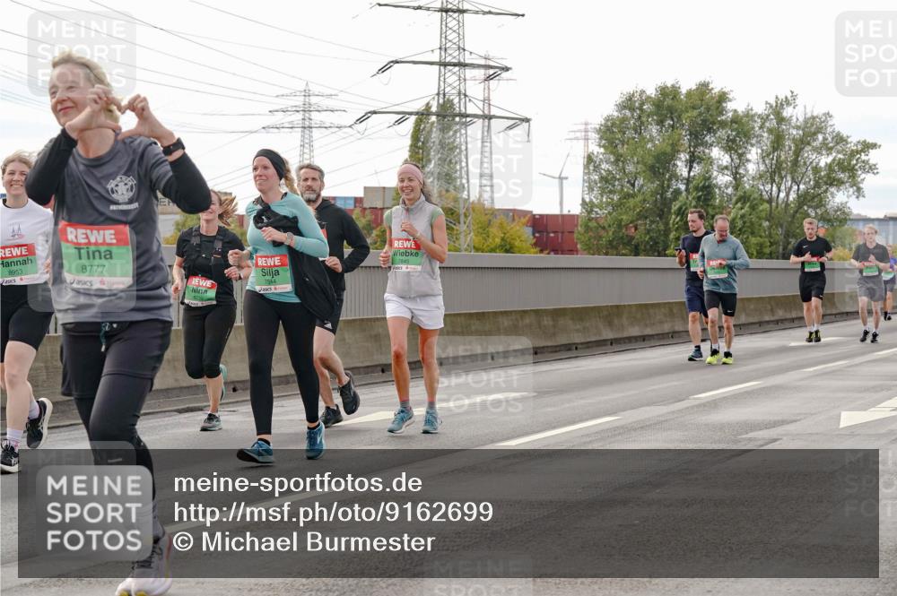 03.10.2025 - Köhlbrandbrückenlauf Michael Burmester http://msf.ph/oto/9162699 03.10.2025 16:07:13 Position 3 8953, 8777, 7544, 7845 meine-sportfotos.de