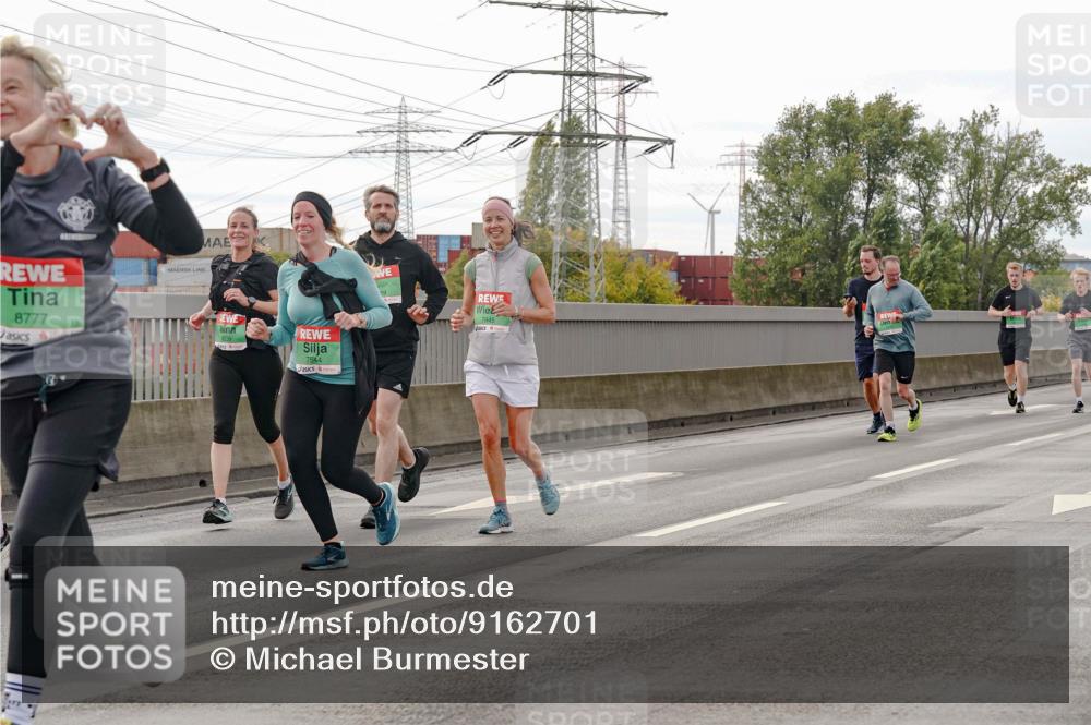 03.10.2025 - Köhlbrandbrückenlauf Michael Burmester http://msf.ph/oto/9162701 03.10.2025 16:07:13 Position 3 8777, 7845, 8239, 7544 meine-sportfotos.de