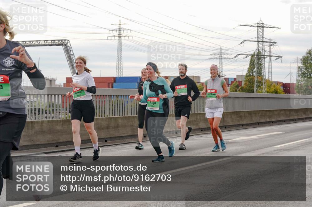 03.10.2025 - Köhlbrandbrückenlauf Michael Burmester http://msf.ph/oto/9162703 03.10.2025 16:07:14 Position 3 1, 8953, 7544 meine-sportfotos.de