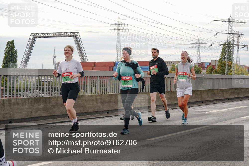 03.10.2025 - Köhlbrandbrückenlauf Michael Burmester http://msf.ph/oto/9162706 03.10.2025 16:07:14 Position 3 8953, 7544, 7845 meine-sportfotos.de