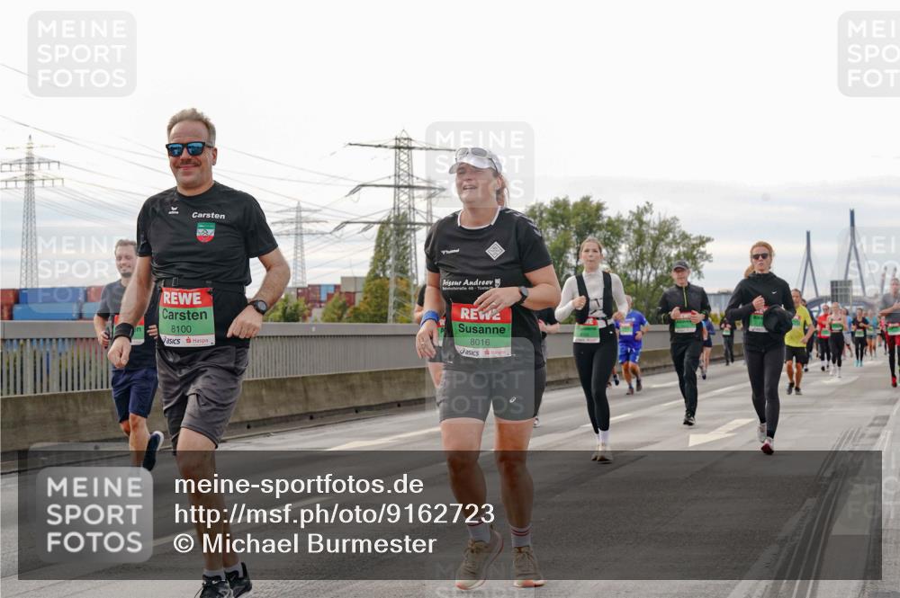 03.10.2025 - Köhlbrandbrückenlauf Michael Burmester http://msf.ph/oto/9162723 03.10.2025 16:07:20 Position 3 8100, 48, 8016 meine-sportfotos.de