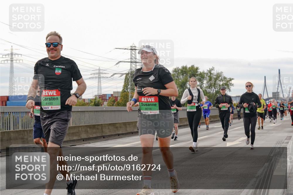 03.10.2025 - Köhlbrandbrückenlauf Michael Burmester http://msf.ph/oto/9162724 03.10.2025 16:07:20 Position 3 8100, 8016 meine-sportfotos.de