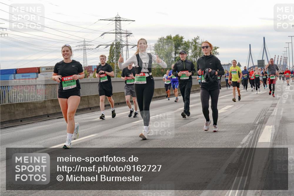 03.10.2025 - Köhlbrandbrückenlauf Michael Burmester http://msf.ph/oto/9162727 03.10.2025 16:07:22 Position 3 8050, 8155 meine-sportfotos.de