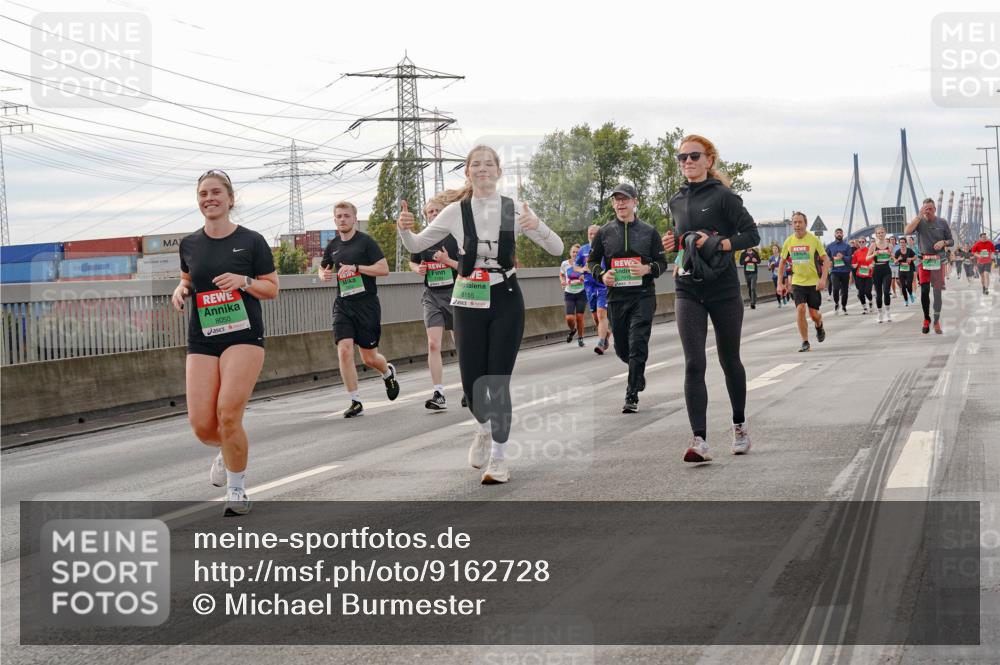 03.10.2025 - Köhlbrandbrückenlauf Michael Burmester http://msf.ph/oto/9162728 03.10.2025 16:07:22 Position 3 8050, 8155 meine-sportfotos.de