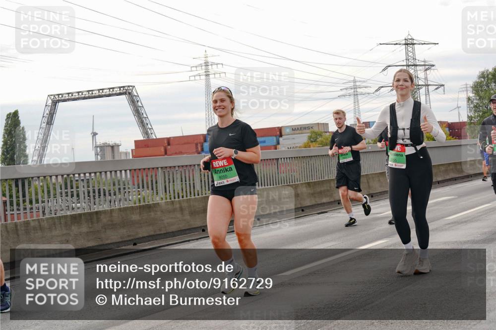 03.10.2025 - Köhlbrandbrückenlauf Michael Burmester http://msf.ph/oto/9162729 03.10.2025 16:07:23 Position 3 8050, 8155 meine-sportfotos.de