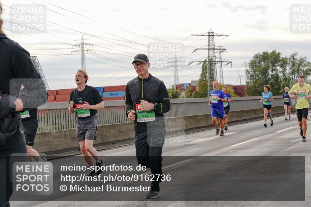 03.10.2025 - Köhlbrandbrückenlauf Michael Burmester http://msf.ph/oto/9162736 03.10.2025 16:07:25 Position 3 7760, 7915 meine-sportfotos.de