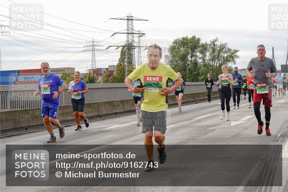 03.10.2025 - Köhlbrandbrückenlauf Michael Burmester http://msf.ph/oto/9162743 03.10.2025 16:07:28 Position 3 111, 9297 meine-sportfotos.de
