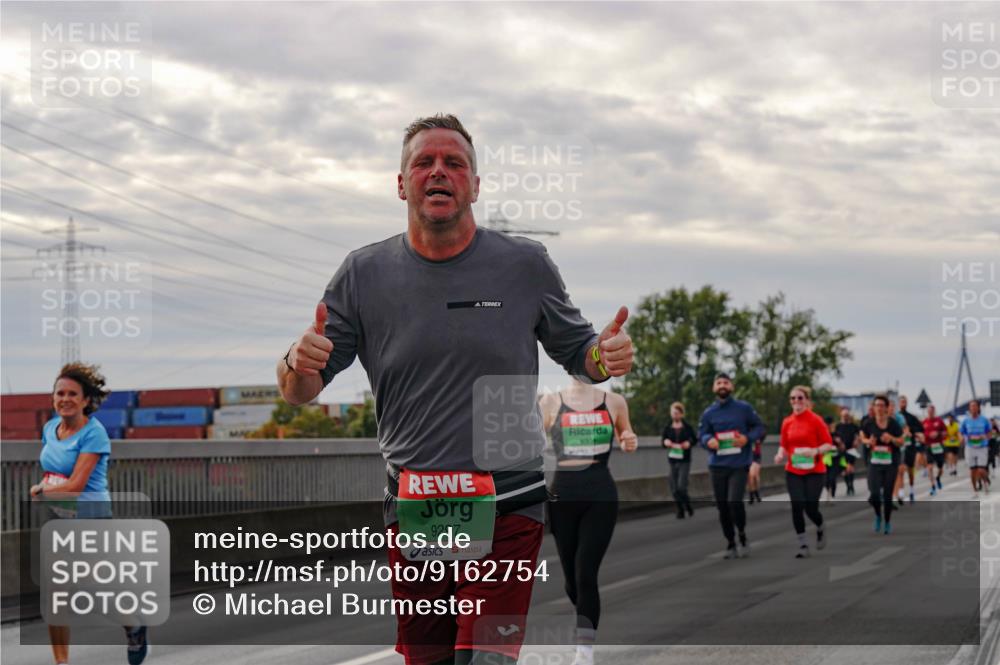 03.10.2025 - Köhlbrandbrückenlauf Michael Burmester http://msf.ph/oto/9162754 03.10.2025 16:07:31 Position 3 9297 meine-sportfotos.de