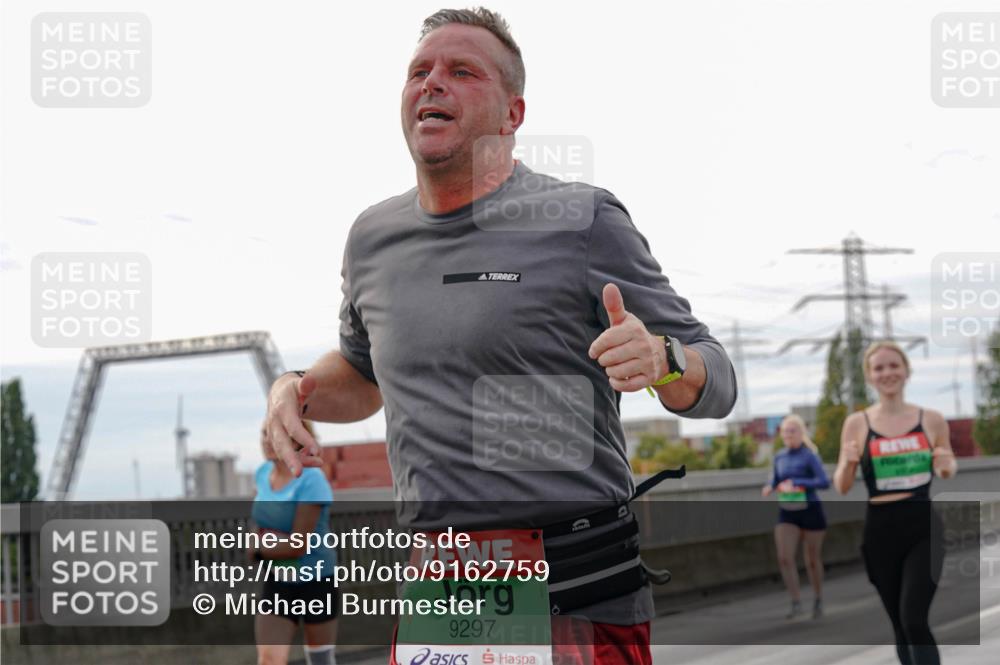 03.10.2025 - Köhlbrandbrückenlauf Michael Burmester http://msf.ph/oto/9162759 03.10.2025 16:07:31 Position 3 9297 meine-sportfotos.de