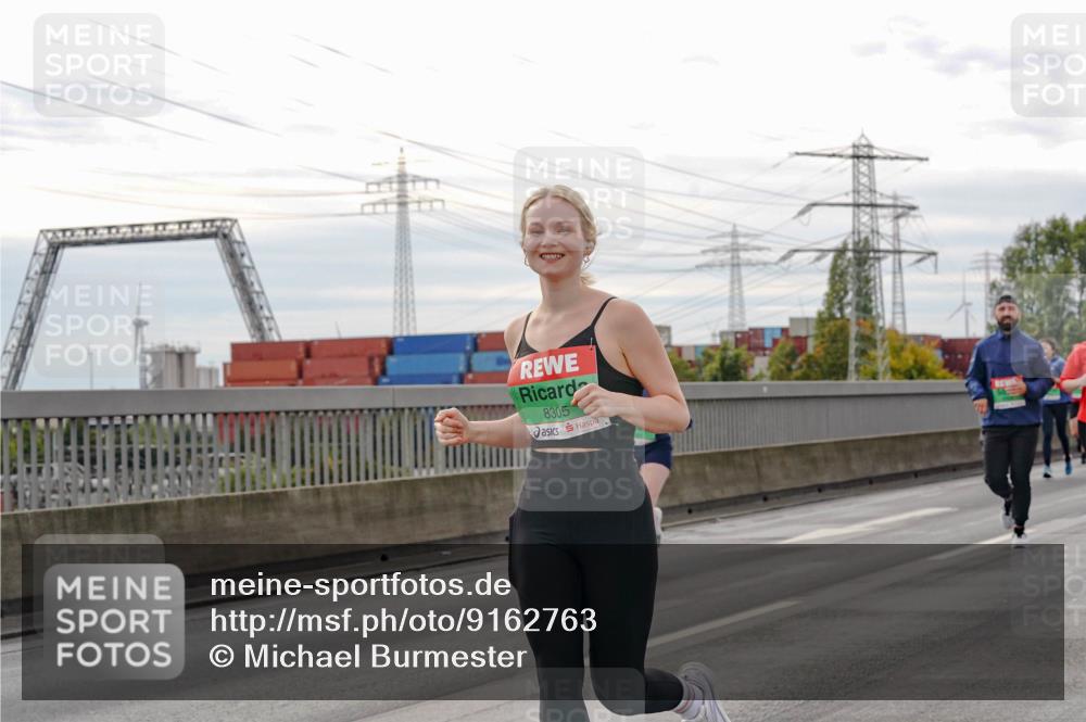 03.10.2025 - Köhlbrandbrückenlauf Michael Burmester http://msf.ph/oto/9162763 03.10.2025 16:07:33 Position 3 8305 meine-sportfotos.de