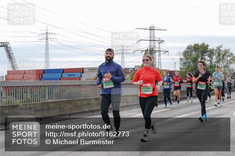 03.10.2025 - Köhlbrandbrückenlauf Michael Burmester http://msf.ph/oto/9162773 03.10.2025 16:07:35 Position 3 9029, 9036 meine-sportfotos.de