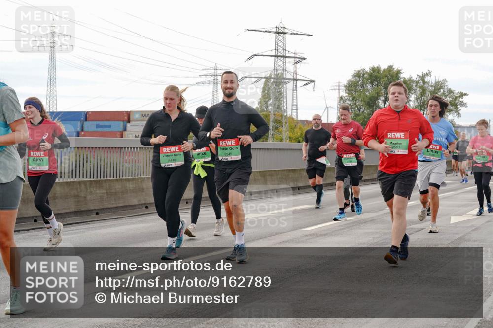 03.10.2025 - Köhlbrandbrückenlauf Michael Burmester http://msf.ph/oto/9162789 03.10.2025 16:07:41 Position 3 7680, 7784, 9683, 8448, 8349 meine-sportfotos.de