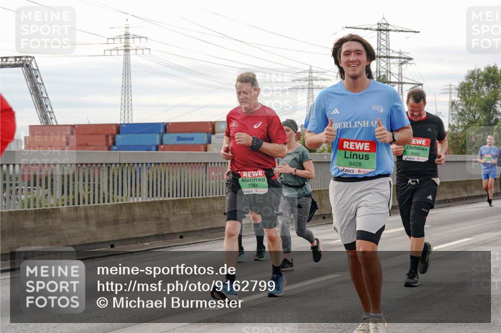 03.10.2025 - Köhlbrandbrückenlauf Michael Burmester http://msf.ph/oto/9162799 03.10.2025 16:07:44 Position 3 7784, 9428, 8406 meine-sportfotos.de