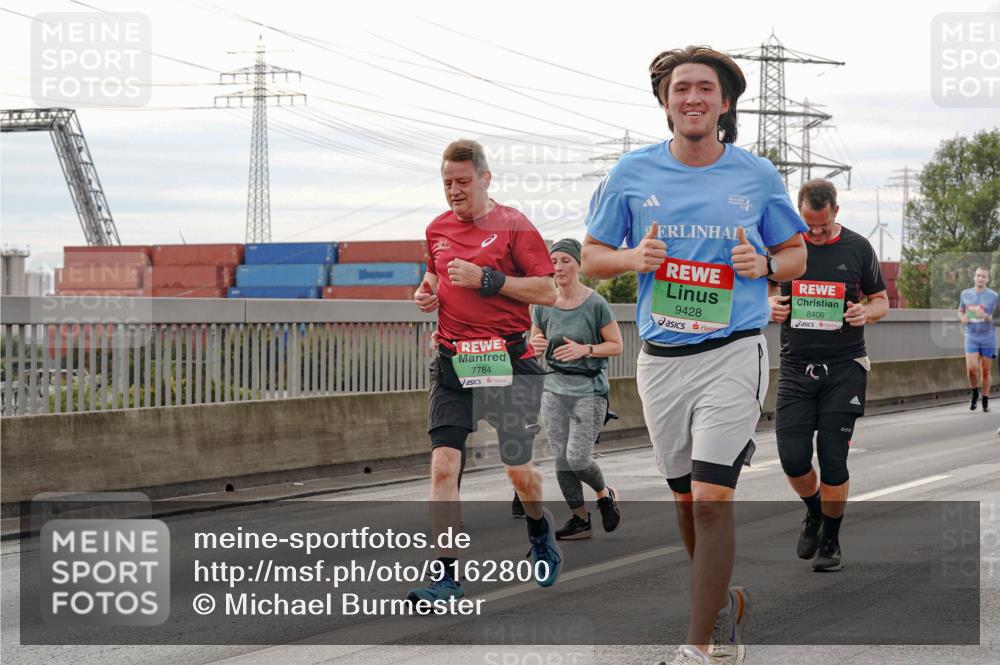 03.10.2025 - Köhlbrandbrückenlauf Michael Burmester http://msf.ph/oto/9162800 03.10.2025 16:07:44 Position 3 7784, 9428, 8406 meine-sportfotos.de