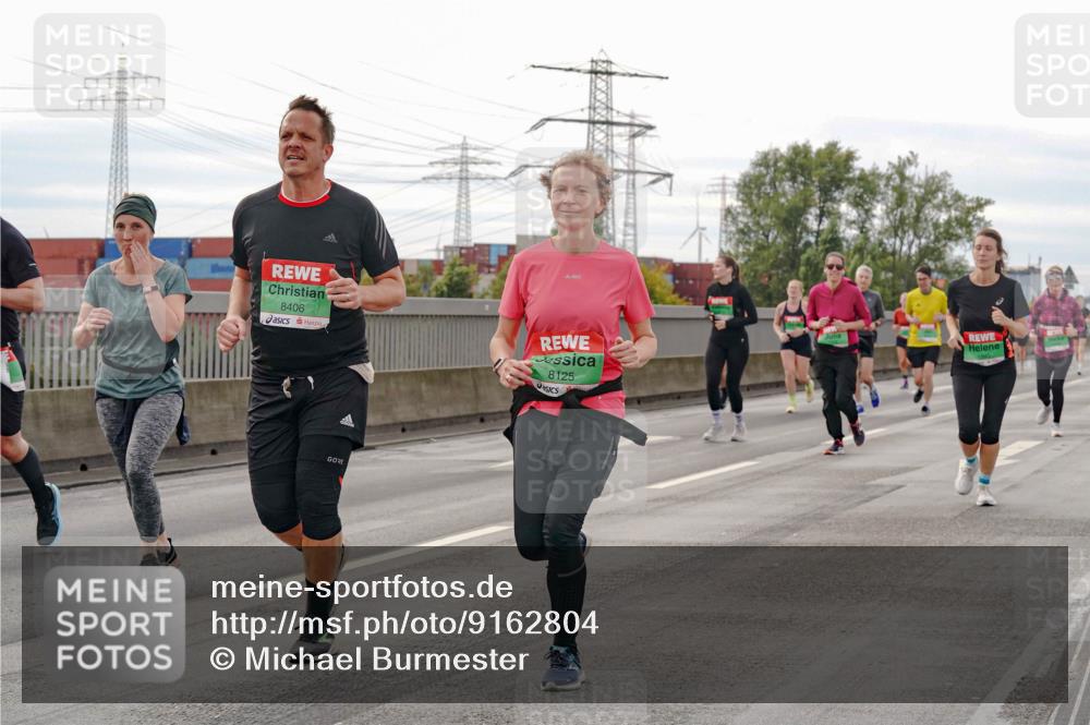 03.10.2025 - Köhlbrandbrückenlauf Michael Burmester http://msf.ph/oto/9162804 03.10.2025 16:07:45 Position 3 8406, 8125 meine-sportfotos.de