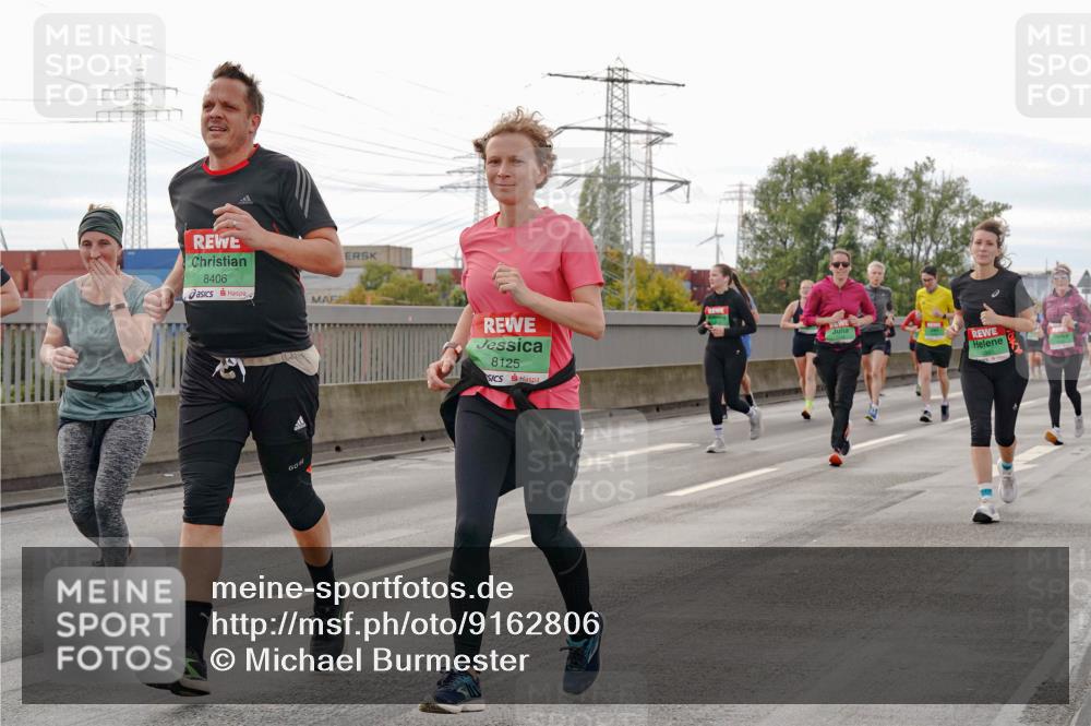 03.10.2025 - Köhlbrandbrückenlauf Michael Burmester http://msf.ph/oto/9162806 03.10.2025 16:07:46 Position 3 8406, 8125 meine-sportfotos.de