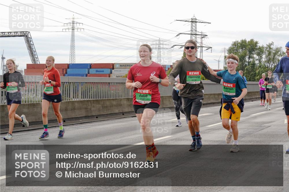 03.10.2025 - Köhlbrandbrückenlauf Michael Burmester http://msf.ph/oto/9162831 03.10.2025 16:07:56 Position 3 8187, 8238, 8237 meine-sportfotos.de