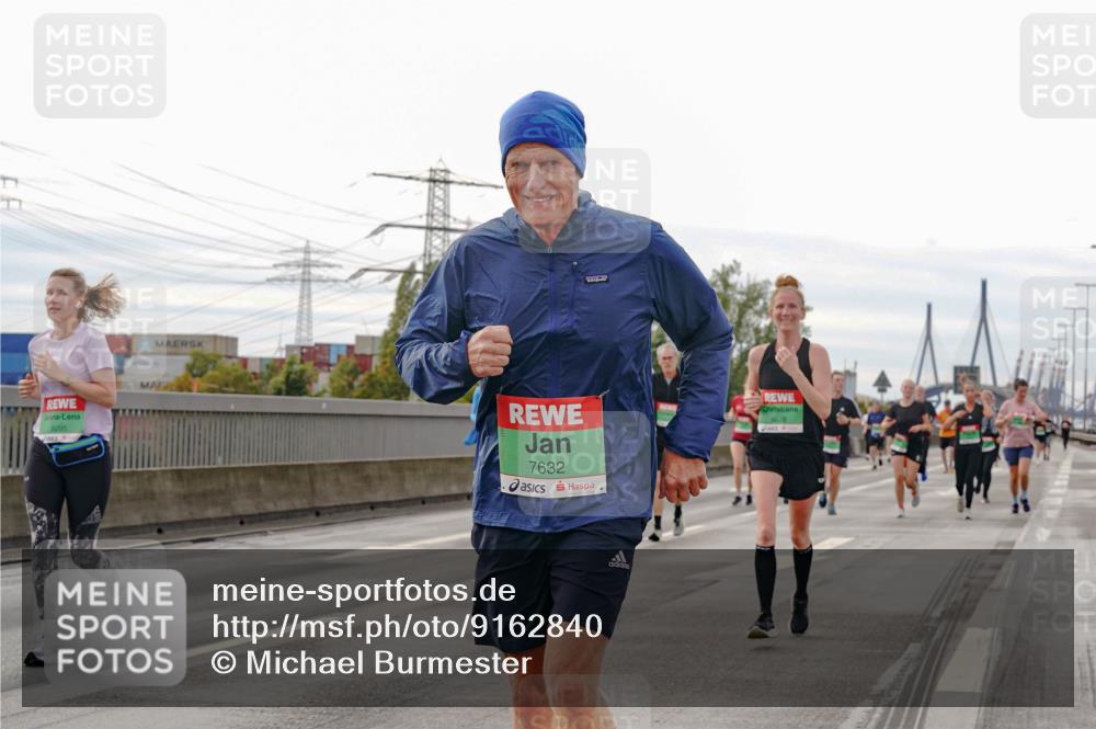03.10.2025 - Köhlbrandbrückenlauf Michael Burmester http://msf.ph/oto/9162840 03.10.2025 16:07:58 Position 3 8295, 7632, 8678 meine-sportfotos.de