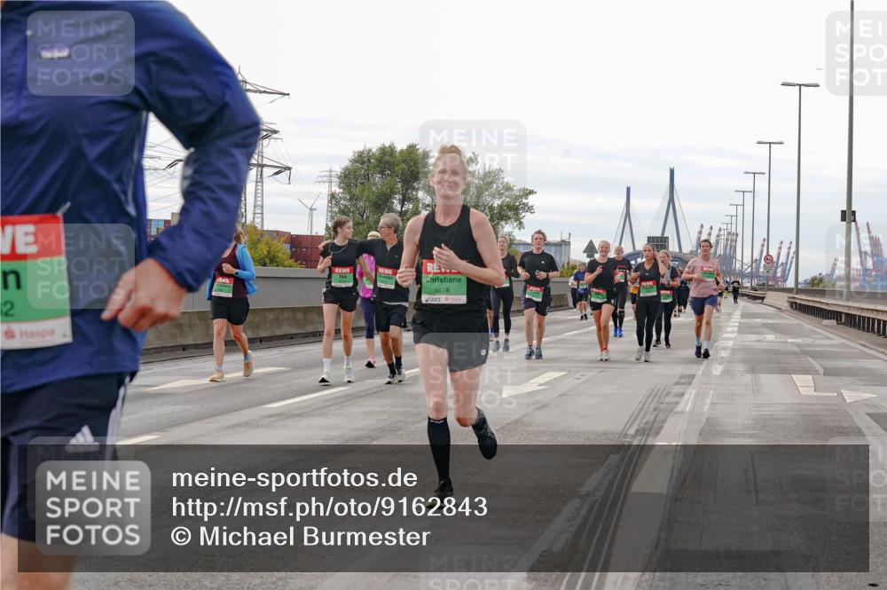 03.10.2025 - Köhlbrandbrückenlauf Michael Burmester http://msf.ph/oto/9162843 03.10.2025 16:07:59 Position 3 2, 8878 meine-sportfotos.de
