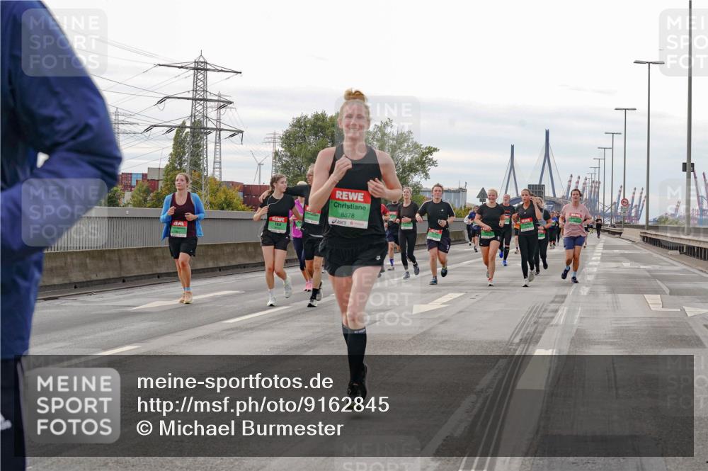 03.10.2025 - Köhlbrandbrückenlauf Michael Burmester http://msf.ph/oto/9162845 03.10.2025 16:07:59 Position 3 8878 meine-sportfotos.de