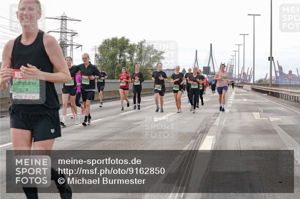 03.10.2025 - Köhlbrandbrückenlauf Michael Burmester http://msf.ph/oto/9162850 03.10.2025 16:08:01 Position 3 8878 meine-sportfotos.de