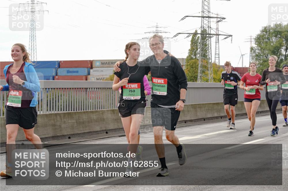03.10.2025 - Köhlbrandbrückenlauf Michael Burmester http://msf.ph/oto/9162855 03.10.2025 16:08:02 Position 3 7817, 9412, 9411, 413, 9014 meine-sportfotos.de