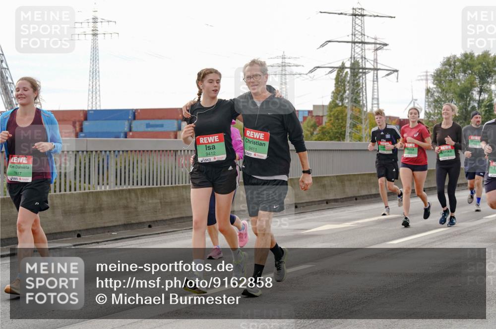 03.10.2025 - Köhlbrandbrückenlauf Michael Burmester http://msf.ph/oto/9162858 03.10.2025 16:08:03 Position 3 7817, 9412, 9411, 9414 meine-sportfotos.de