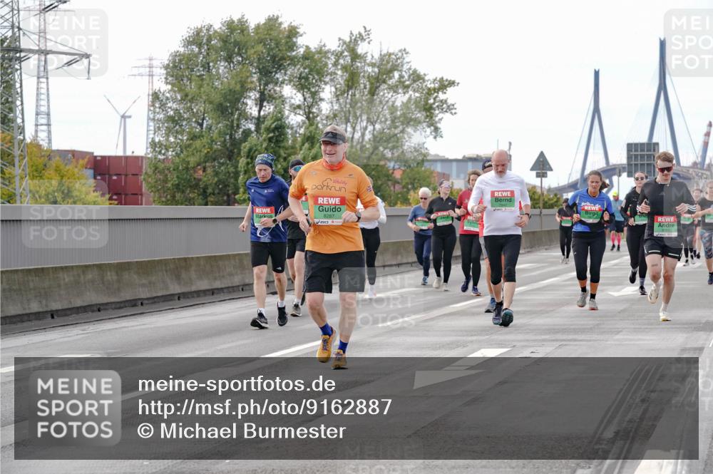 03.10.2025 - Köhlbrandbrückenlauf Michael Burmester http://msf.ph/oto/9162887 03.10.2025 16:08:11 Position 3 8287 meine-sportfotos.de